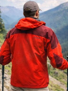 Patagonia Jacket Men’s S Women’s M Lightweight Outdoor Hiking Rain Shell